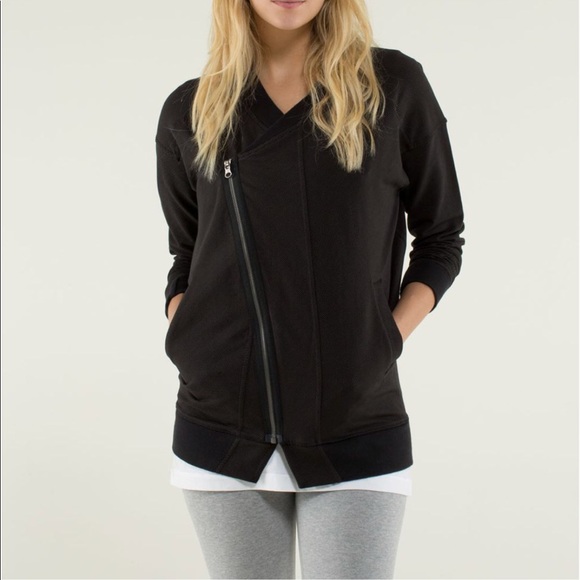 lululemon athletica Jackets & Blazers - Lululemon Mula Bundle Wrap • 12